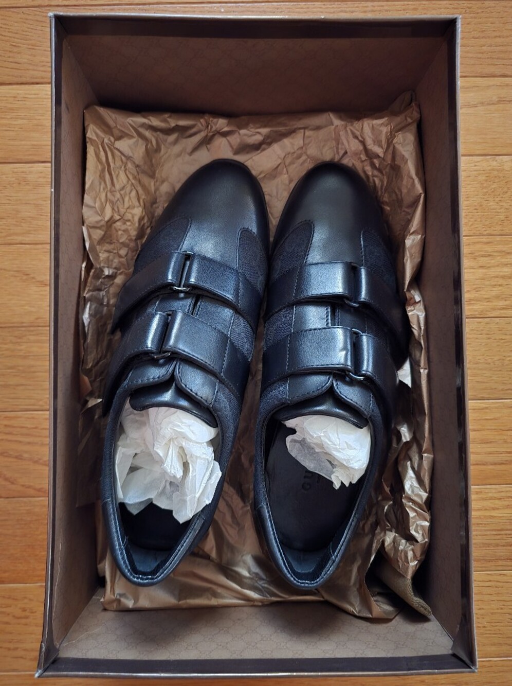 AUTHENTIC GUCCI SHOES SIZE 5.5